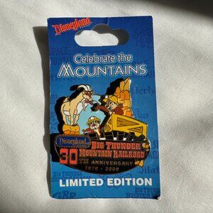 NWT Disneyland Celebrate the Mountains Big Thunder Mountain Chip & Dale Pin